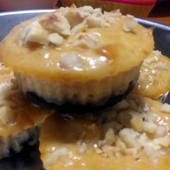 A picture of mini peanut butter cheesecake.