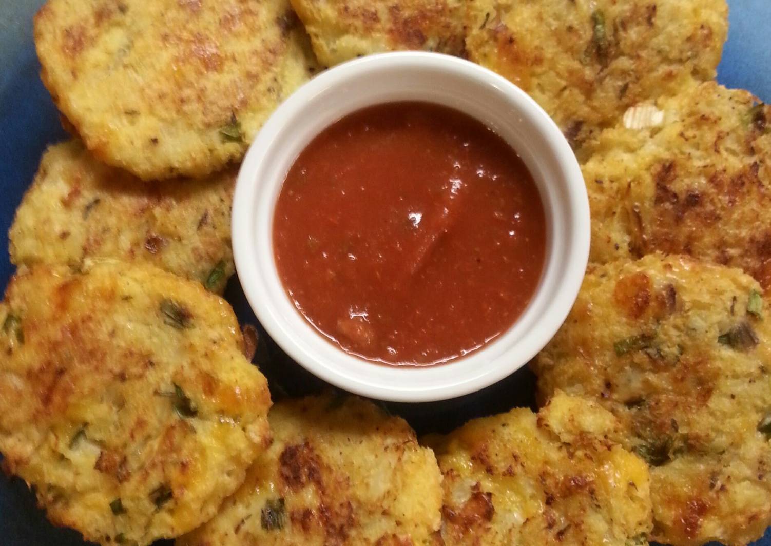 Baked Cheesey Cauliflower Rounds Recipe by sammie27 Cookpad