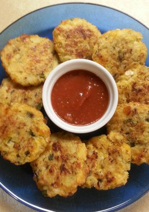 A picture of Baked Cheesey Cauliflower Rounds.