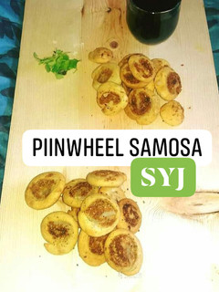 A picture of Pinwheel Samosa/ Bakarwadi.