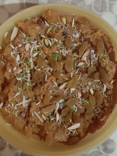 A picture of Moong dal halwa.
