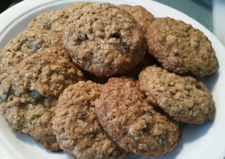 Step-by-Step Guide to Make Speedy OATMEAL RAISIN Cookies!