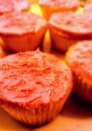 A picture of Vanilla Cupcakes.