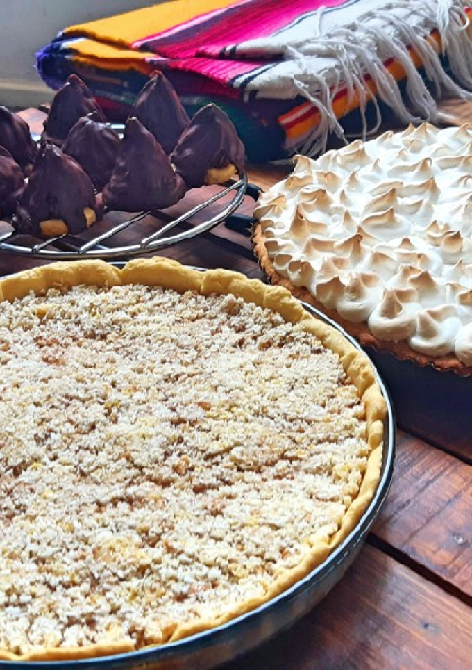 Una foto de Tarta de coco y dulce de leche exprés ⏱🥥