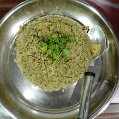 A picture of Spinach pulao.
