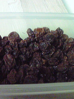 A picture of Dried Grapes (Homemade Raisins).