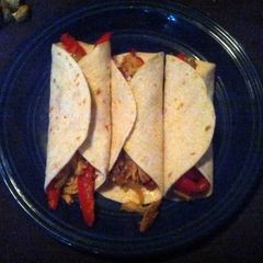 A picture of Chicken fajitas.