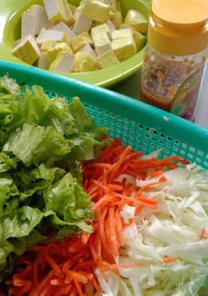 Foto resep Veggies salad with sesame salad dressing