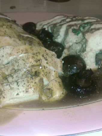 Easy Steps to Prepare Recipes Mushroom spinach stuffed chicken the Delicious Can Pamper Your Tongue.