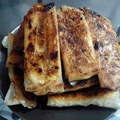 A picture of Turon (Sweet Banana Dessert).