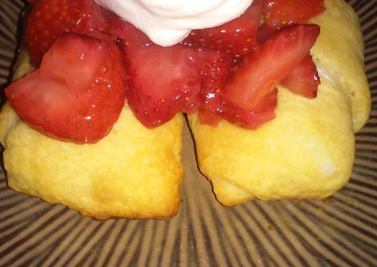 Simple Way to Make Any-night-of-the-week Strawberry (or Blueberry) Cream Cheese Delights