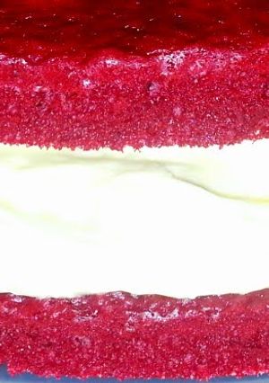 A picture of Mike's Super EZ Creamy Frosting.