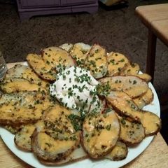 A picture of Cheesy Potato slices.