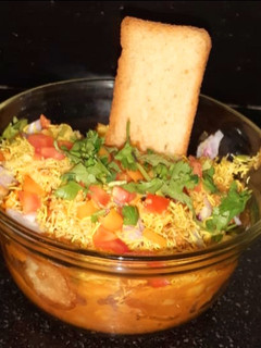 સ્પાઇસી કચ્છી કડક (Spicy Kutchi Kadak Recipe In Gujarati) રેસીપી મુખ્ય ફોટો