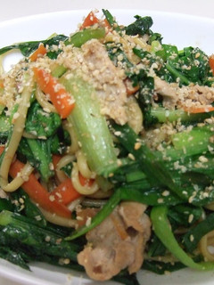 A picture of Awesome Stir-Fried Noodles with Ginger, Garlic and Soy Sauce.