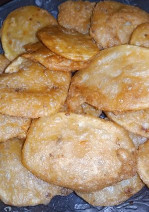 A picture of Aloo Pakoray.