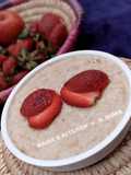 Oats wit strawberry topping