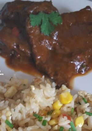 Una foto de Filetes de falda de ternera en salsa