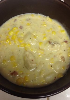 A picture of Easy Chicken Corn Chowder.
