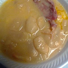 A picture of Dried Lima beans.