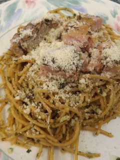 Una foto de Atún rojo al ajillo con spaghetti integrales