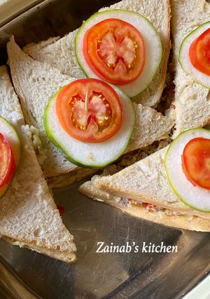 A picture of Yummy sandwich 🥪.