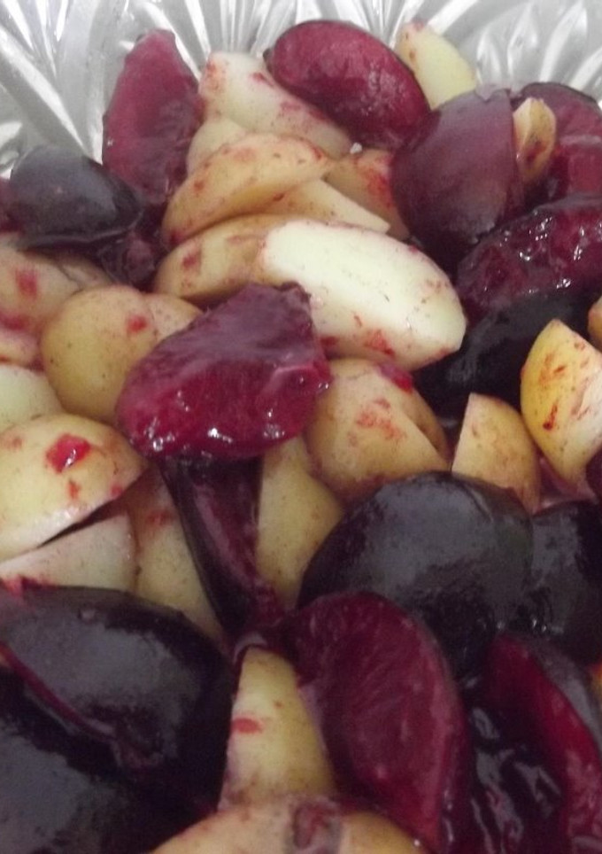 Una foto de Ensalada de papa y ciruelas a lo ranchero