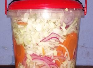 Una foto de Curtido para pupusas...🇸🇻
