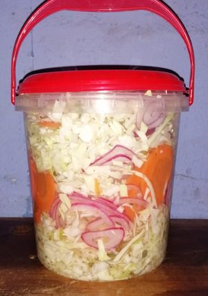 Una foto de Curtido para pupusas...🇸🇻