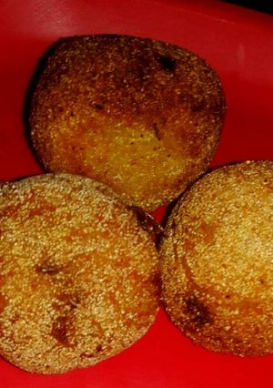 A picture of Stuffed potato chop.