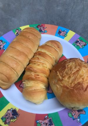 Foto resep Roti manis isian pisang coklat keju
