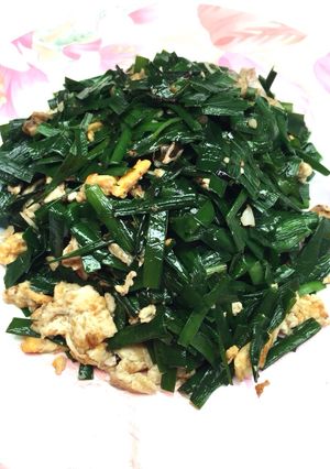 รูปของ ใบกุยช่ายผัดไข่ (มังสวิรัติ) #อาหารไทยง่ายๆ