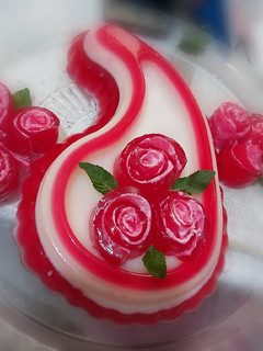 عکسی از دستور ژله بته جقه با ژله رولی جذاب😍