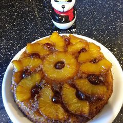 A picture of Pineapple upside-down cake.