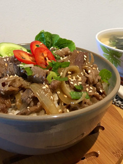 Foto resep Gyu don (rice bowl)