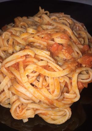 Foto principal de Tallarines con salsa boloñesa