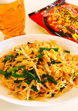 A picture of Yaki Ramen with Charumera Miyazaki Spicy Noodles.