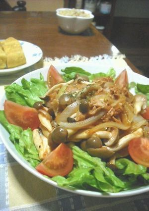 A picture of 5 Minute Tuna & Shimeji Mushroom Ketchup Stir-fry.