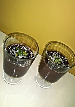 A picture of Healthy chocolate pudding.