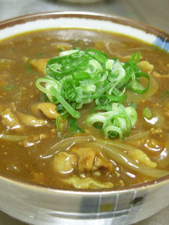 A picture of Udon Restaurant Style Curry Udon Noodles With Lots of Dashi Stock.