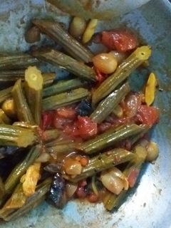 முருங்கைக்காய் பொரியல் (murungai kaai poriyal recipe in Tamil) செய்முறை முக்கிய புகைப்படம்