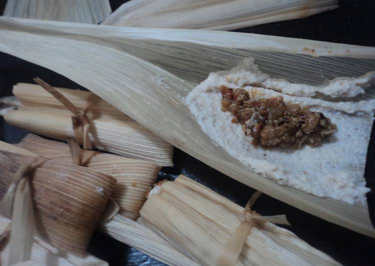 Tamales navideños envueltos de lo que hay, estilo campirano