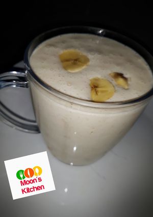 A picture of Banana and coconut smoothie.