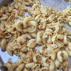 A picture of Masala Macroni.