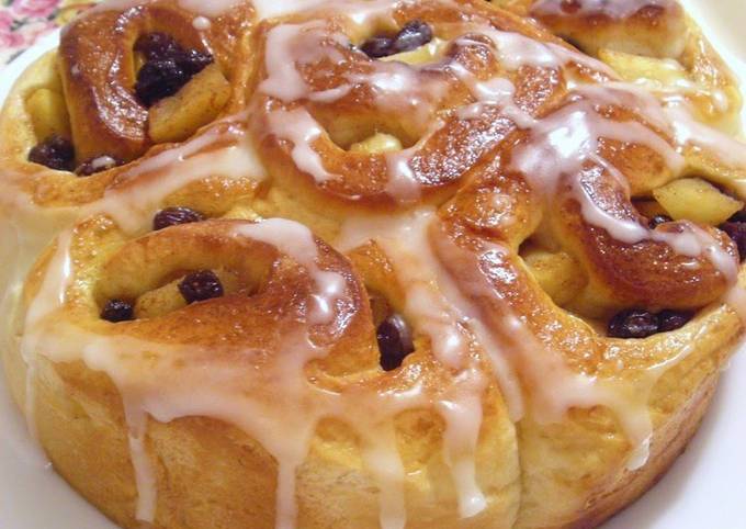 Recipe of Homemade Sautéed Apple and Raisin Pull Apart Bread