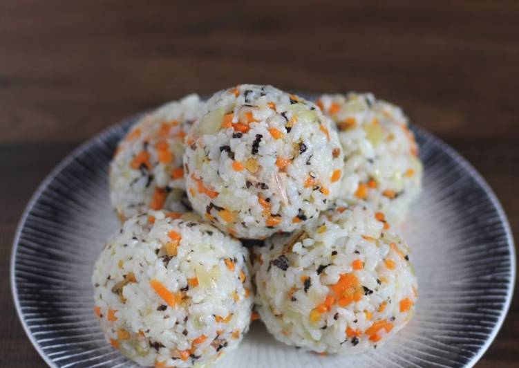 Langkah Mudah untuk Menyiapkan Tuna Mayo Rice Ball | Chamchi-mayo Jumeokbab (참치마요 주막밥) yang Lezat Sekali