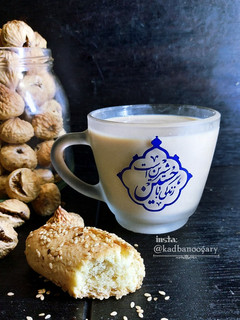 عکسی از دستور چای با شیر و هل