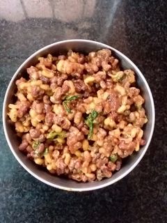 मटकी ची उसळ (matki chi usal recipe in marathi) रेसिपी चे मुख्य फोटो 