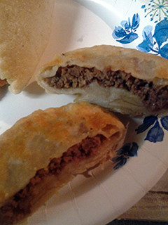 A picture of Chinese meat pie.
