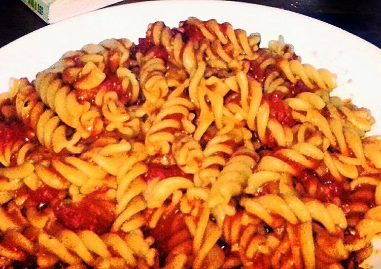Simple Way to Serve Tasteful Authentic Italian Tomato Pasta